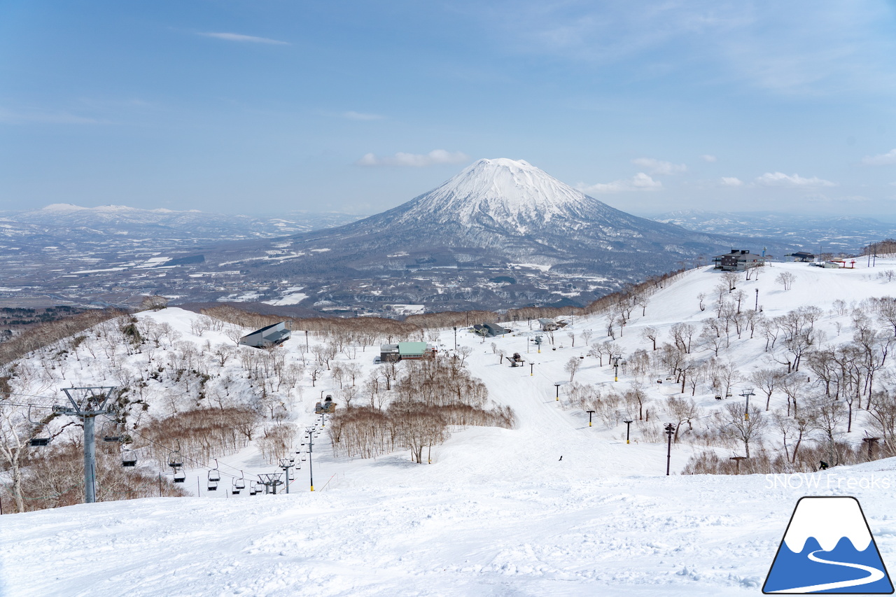 ニセコ東急 グラン・ヒラフ｜４月中旬にして、未だ標高差約900ｍのダウンヒル＆ロングラン滑走が可能！楽しい春を満喫しましょう♪